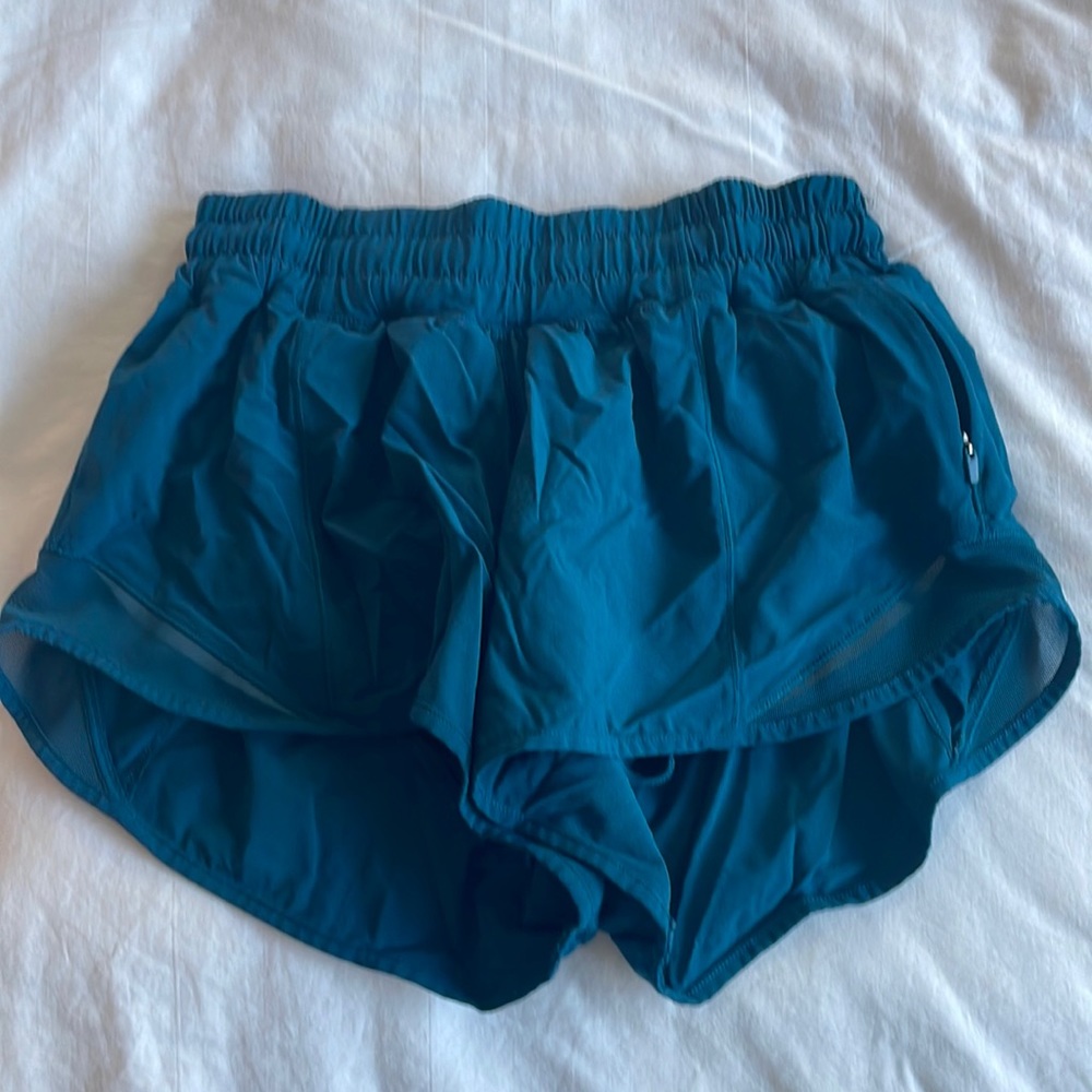 Lululemon runner shorts size 4